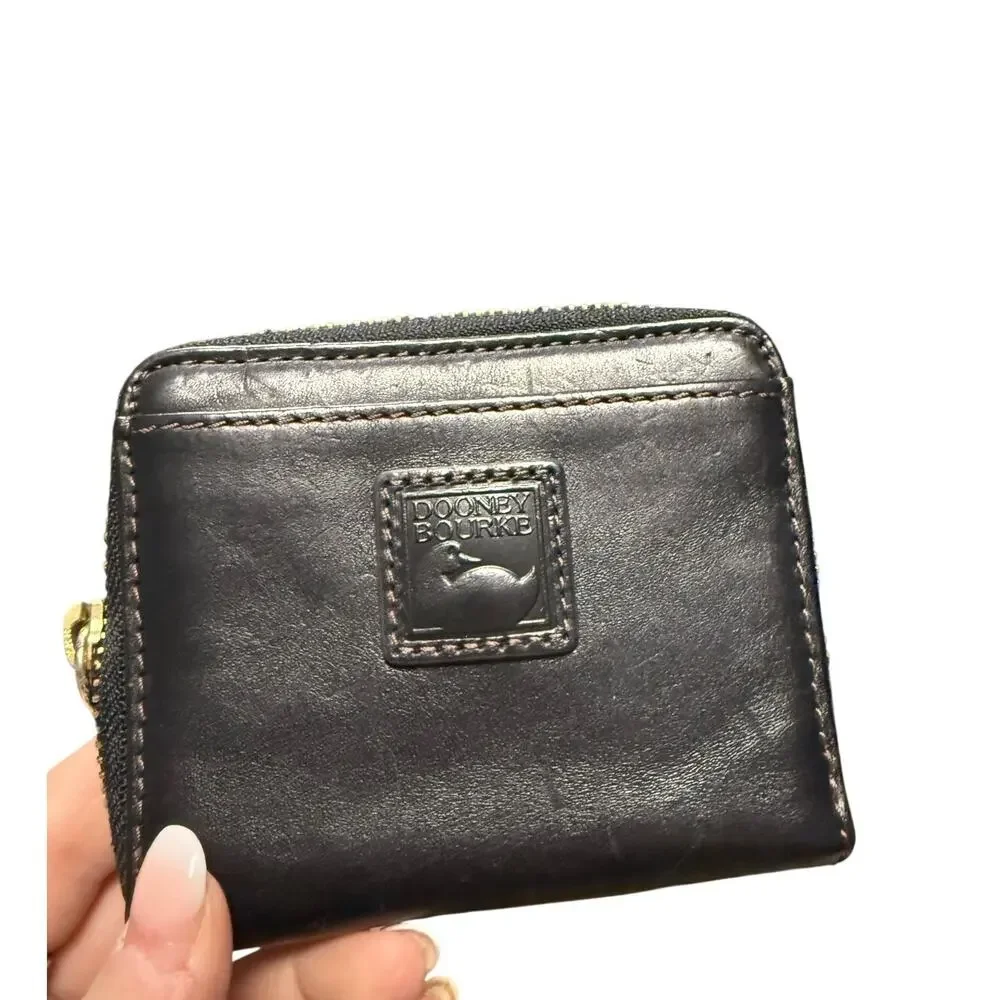 Vintage Dooney & Bourke Black Leather Zip Wallet - Picture 1 of 6